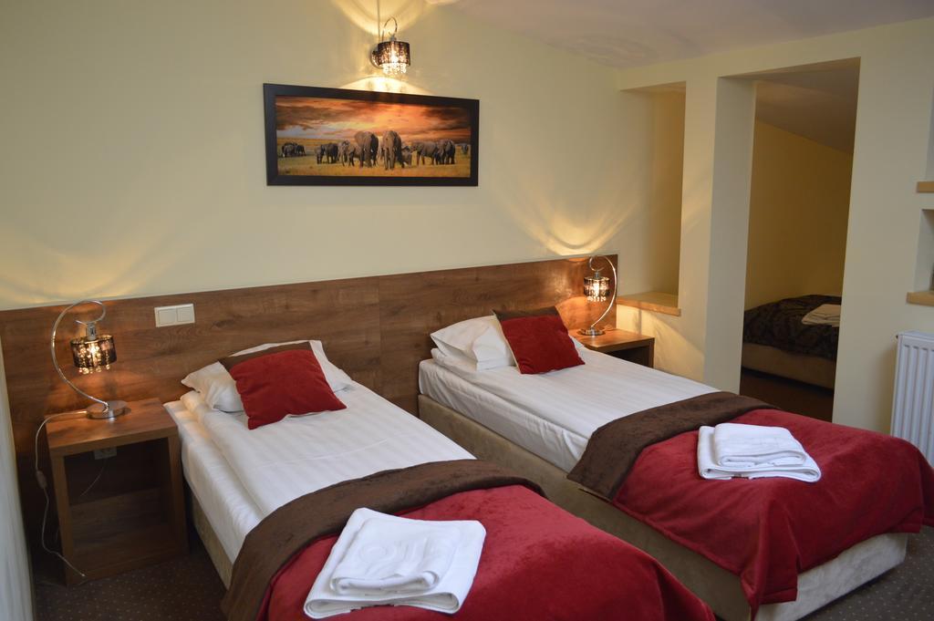Hotel Ajax Janki Oda fotoğraf